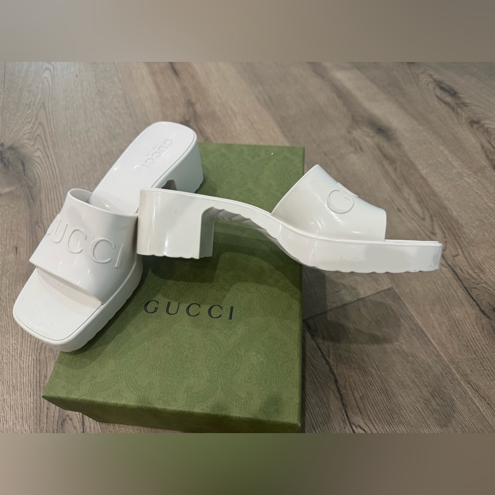 Gucci Rubber Slides - size 7